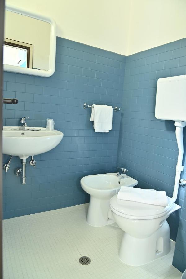 Hotel Italy Misano Misano Adriatico Bagian luar foto