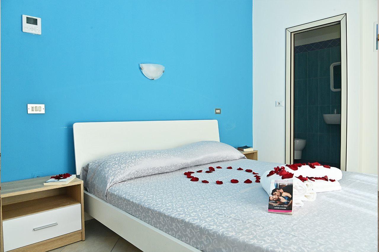Hotel Italy Misano Misano Adriatico Bagian luar foto
